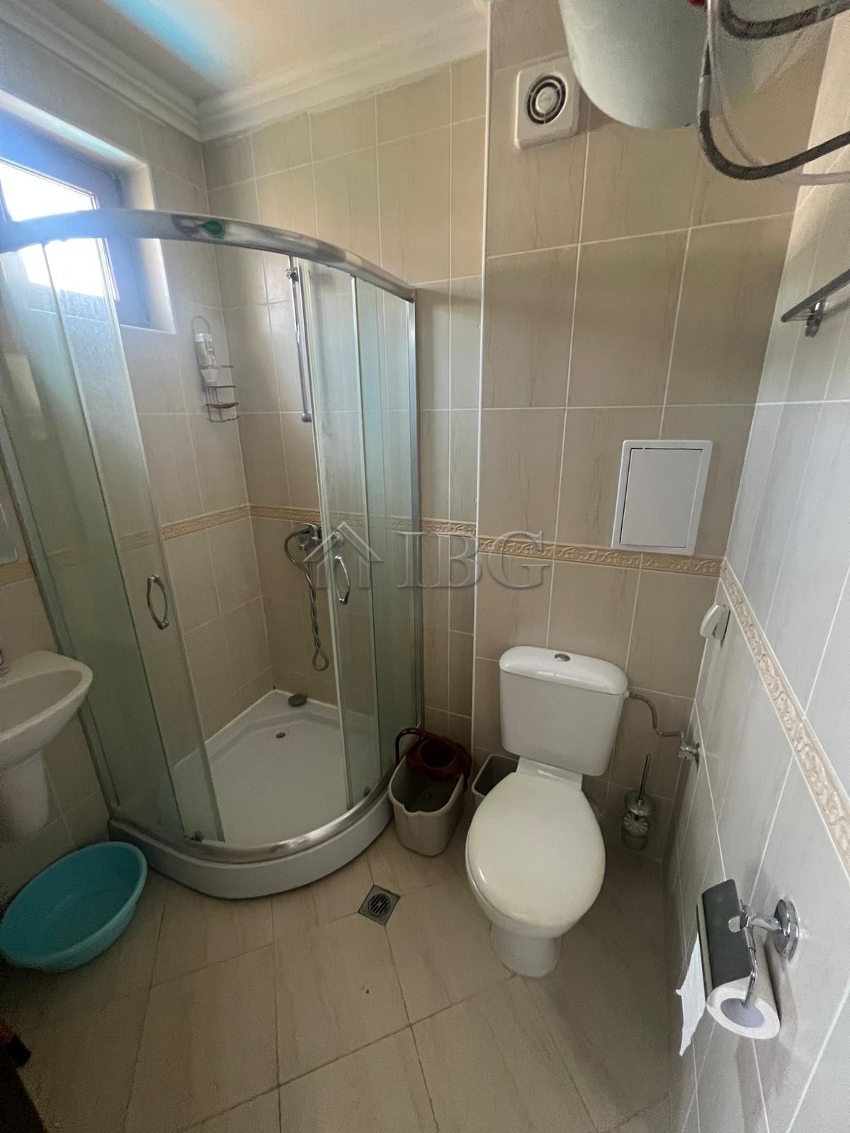 3-Bedroom Apartment with Yacht Harbor View in Caprice, Sveti Vlas — photo 18 of 18