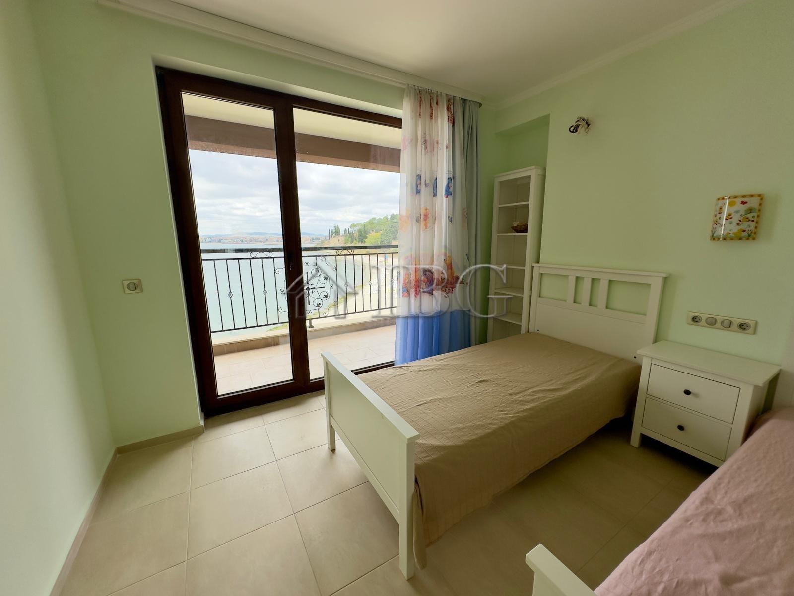 Luxury 3-Room Apartment with Front Sea View First Line Akrotiria Beach, Nessebar — photo 18 of 25