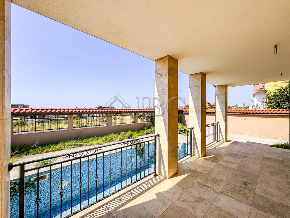 House with Pool and Sea View — Sveti Vlas — photo 10 of 23