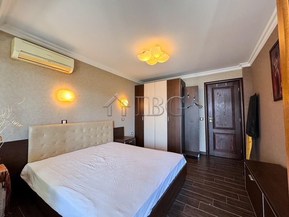 1-Bedroom Sea Front Apartment in Dolce Vita 2, Sveti Vlas — photo 17 of 18