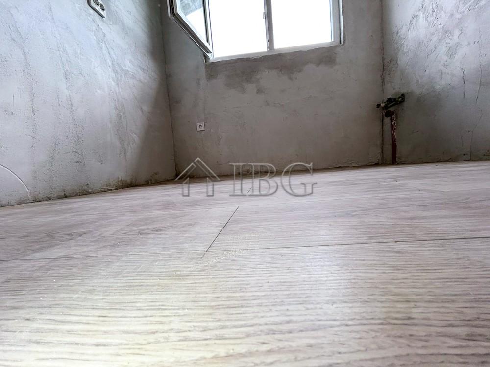 Renovated House with Large Plot — Village of Asparuhovo, 39 km from Burgas — photo 18 of 18
