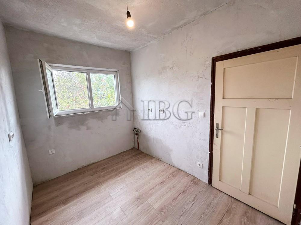 Renovated House with Large Plot — Village of Asparuhovo, 39 km from Burgas — photo 4