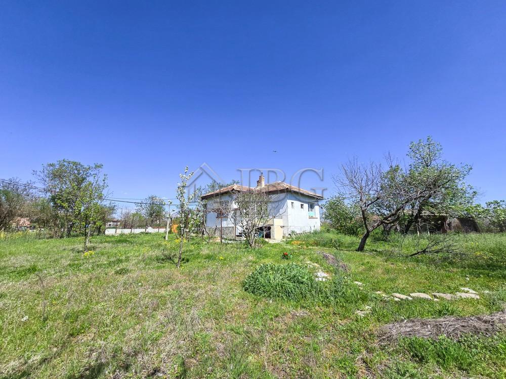 Renovated House with Large Plot — Village of Asparuhovo, 39 km from Burgas — photo 2