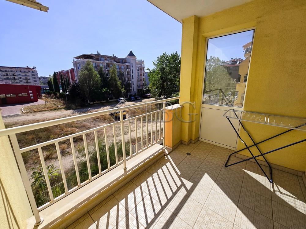 One-Bedroom Apartment in Sea Dreams Complex, Sunny Beach — photo 5 of 12