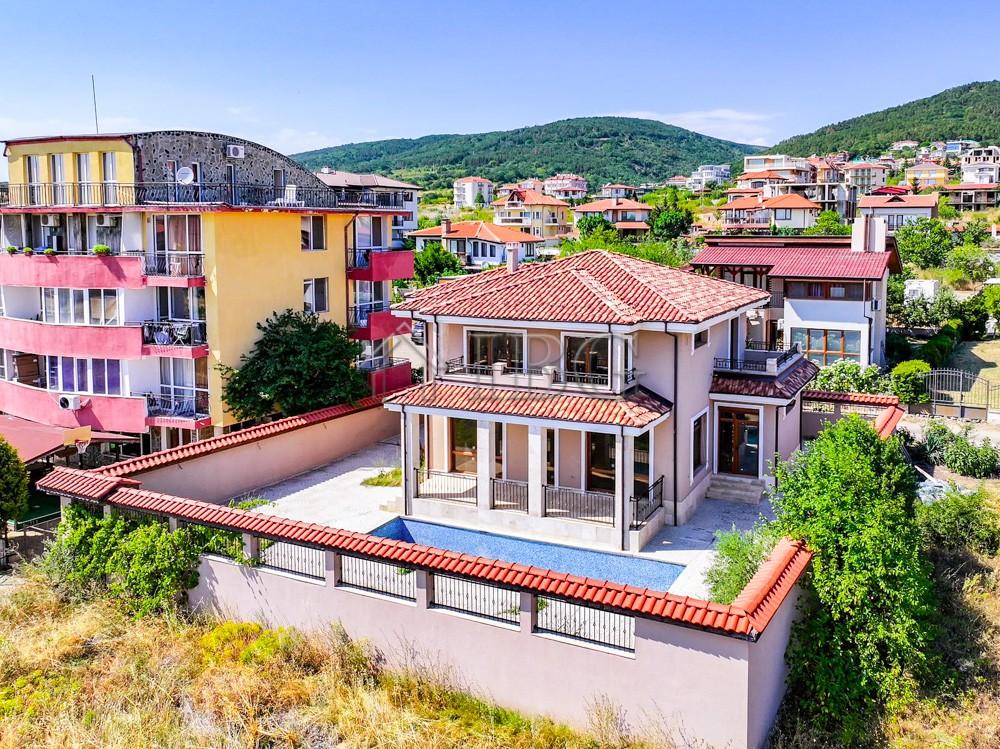 House with Pool and Sea View — Sveti Vlas — photo 6 of 23