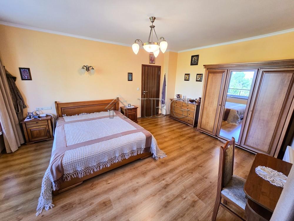 2-Bedroom Apartment with 2 Balconies in Boulevard Residence, Central Nessebar — photo 12 of 18