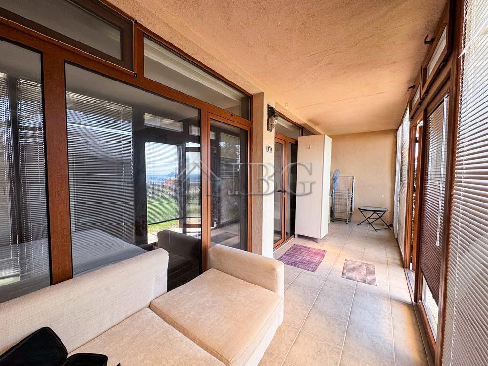 1-Bedroom Sea Front Apartment in Dolce Vita 2, Sveti Vlas — photo 7 of 18