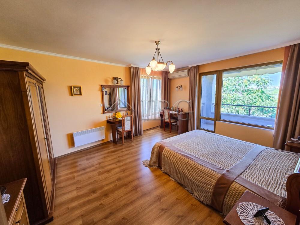 2-Bedroom Apartment with 2 Balconies in Boulevard Residence, Central Nessebar — photo 13 of 18