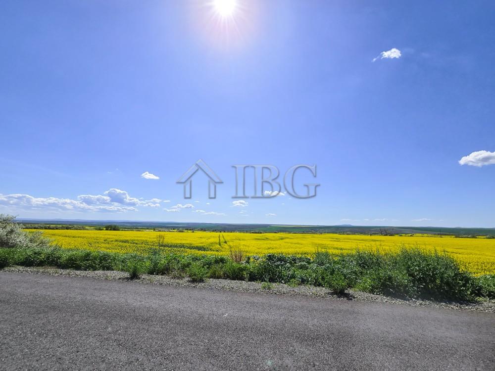 Renovated House with Large Plot — Village of Asparuhovo, 39 km from Burgas — photo 13 of 18