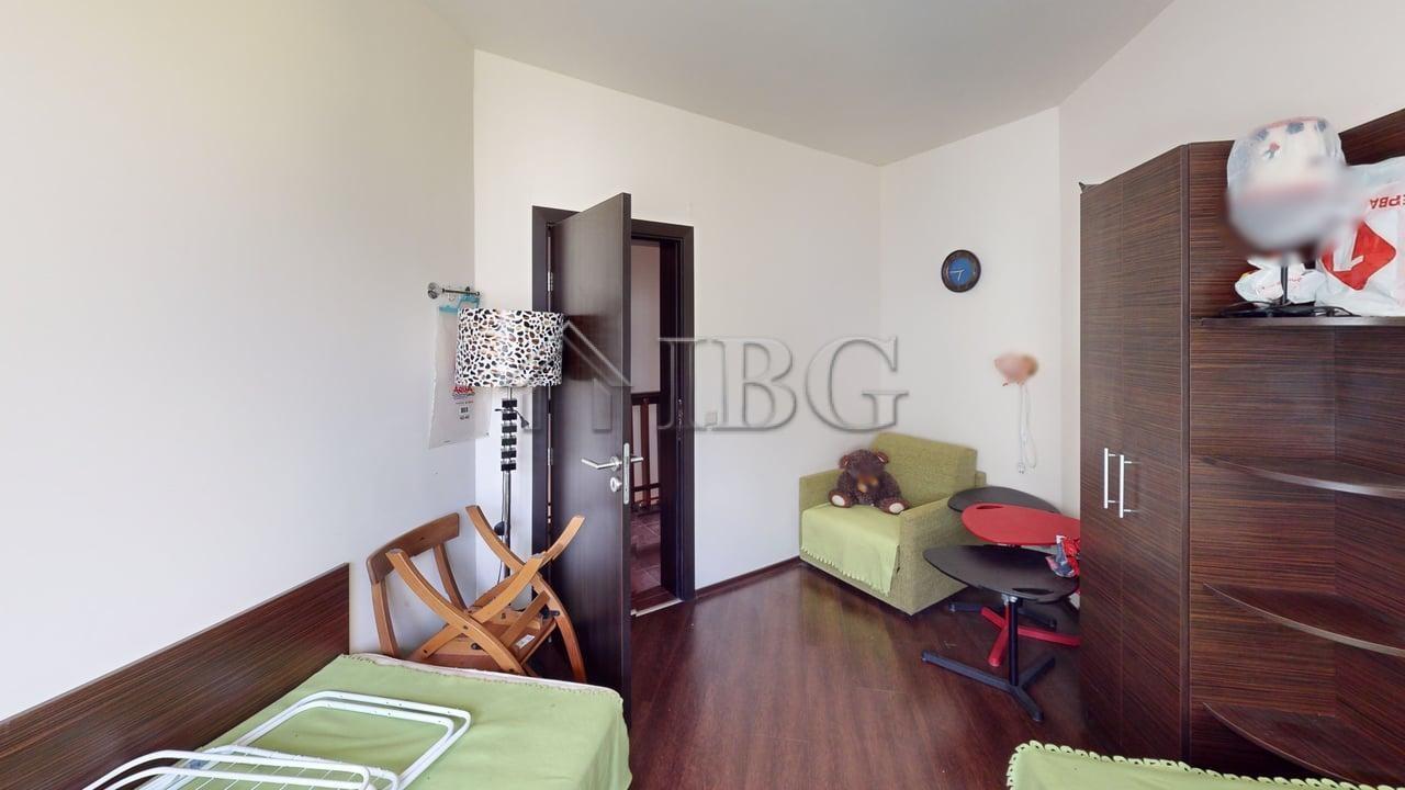 Two-Story Maisonette in Imperial Heights Complex, Kosharitsa — photo 21 of 25