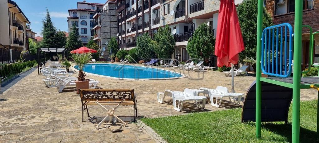 Studio for sale in Panorama Bay 2, Sveti Vlas, 200 m from the sea — photo 19 of 25