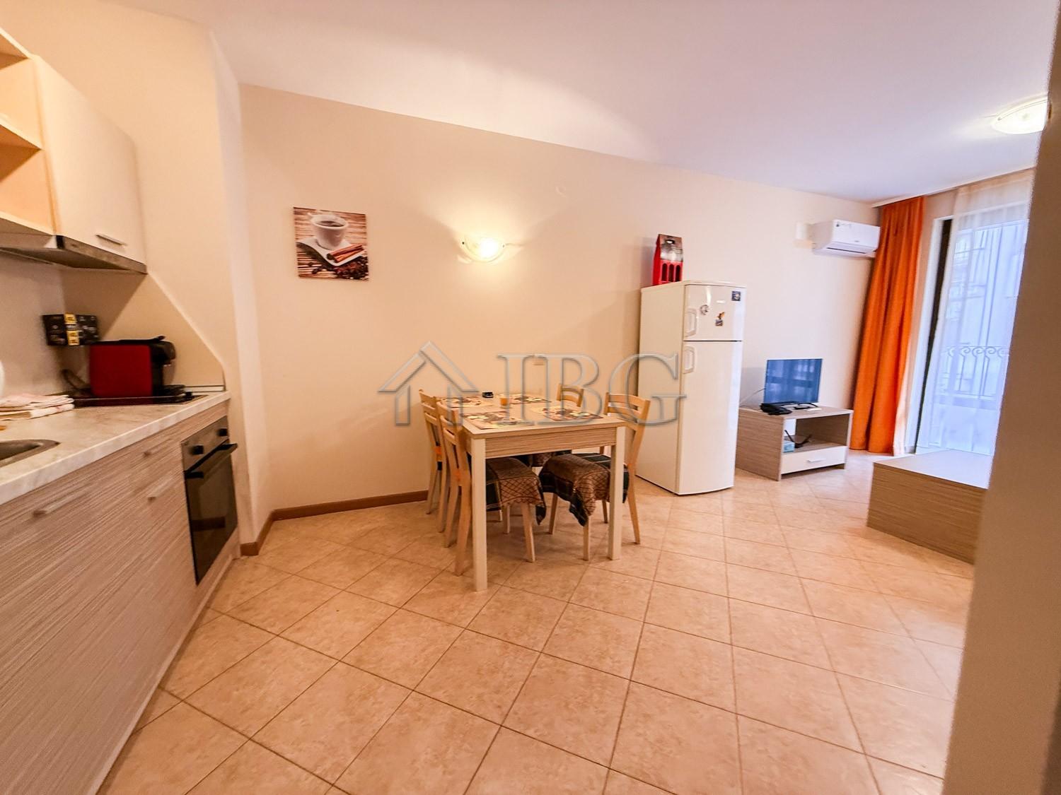 Apartment with One Bedroom Royal Sun, Sunny Beach — photo 4 of 25