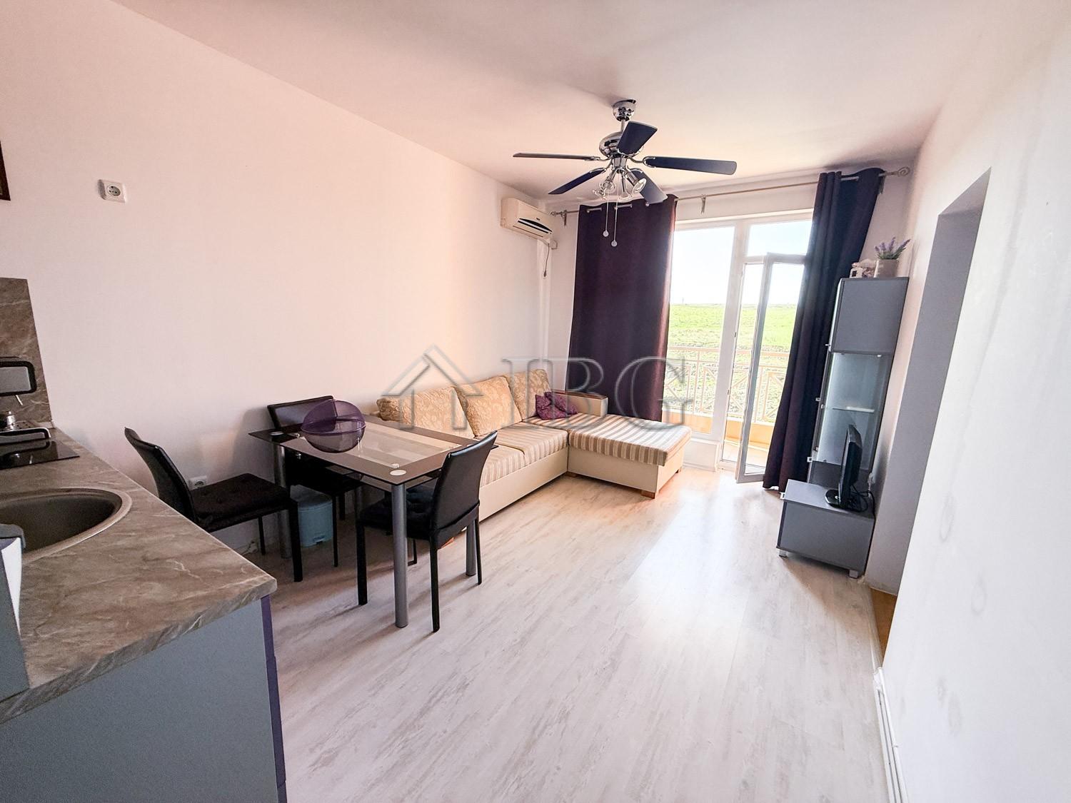 Furnished 2-Room Apartment for Sale Sunny Day 6, 3 km to Sunny Beach — main photo