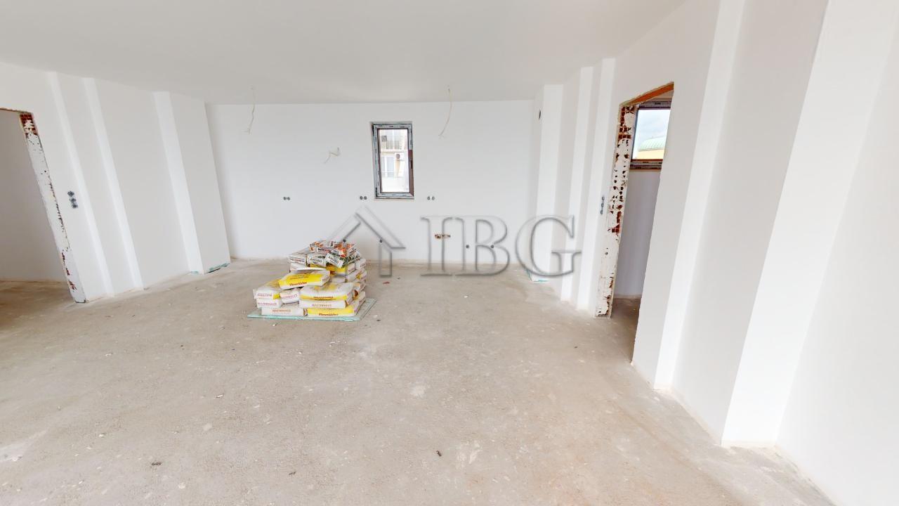 2-Bedroom Apartment with Sea View in Villa Metara, Ravda — photo 22 of 25