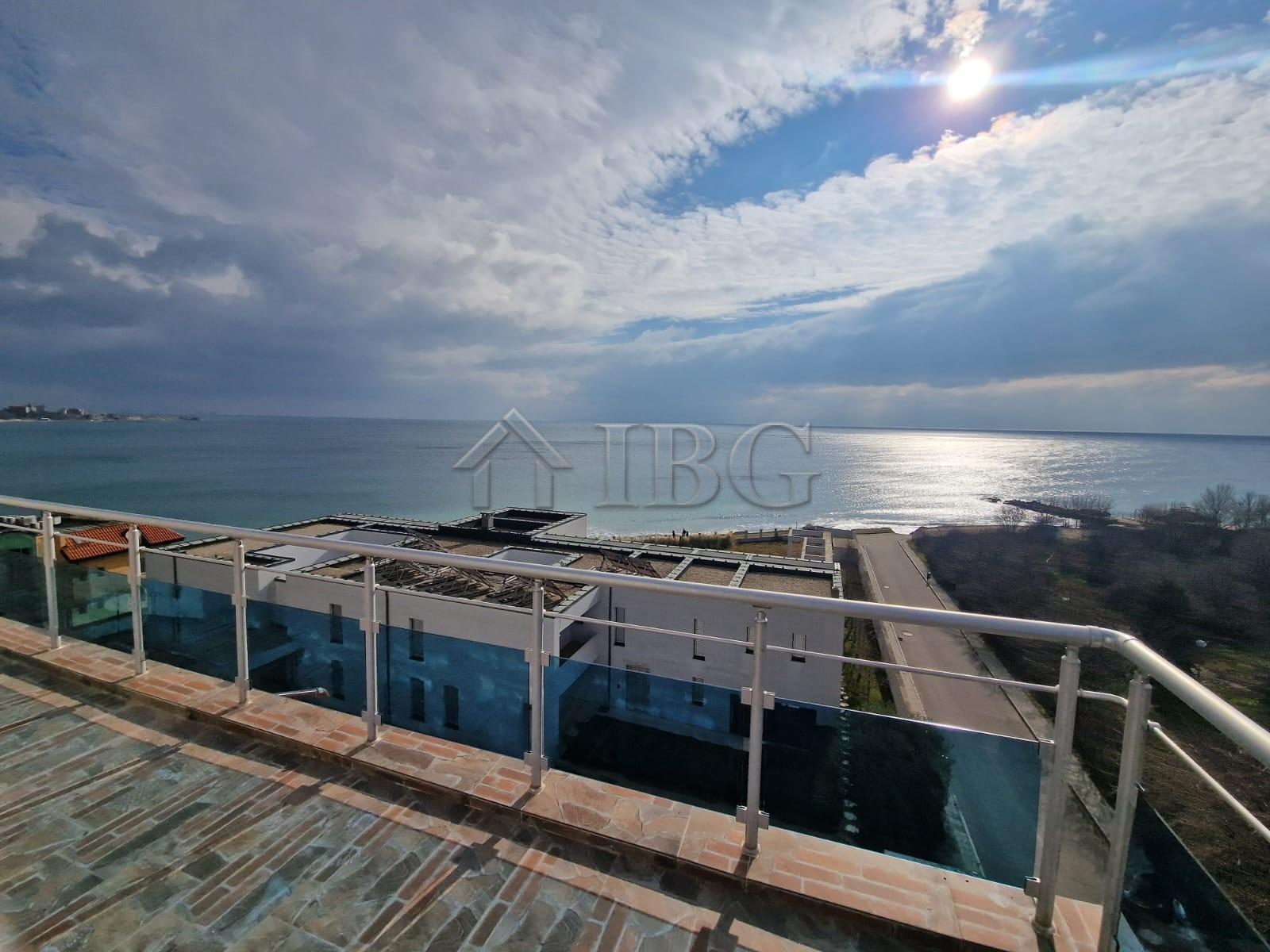 3-Bedroom Penthouse in Oasis Complex, Ravda — First Line to the Sea — photo 19 of 25