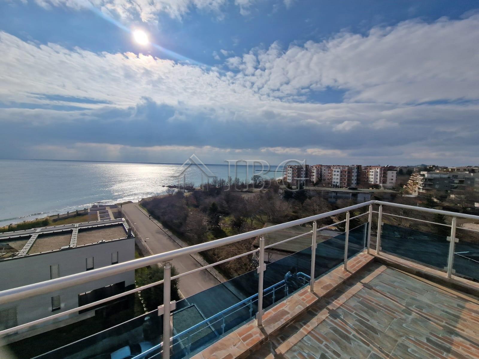 3-Bedroom Penthouse in Oasis Complex, Ravda — First Line to the Sea — photo 20 of 25