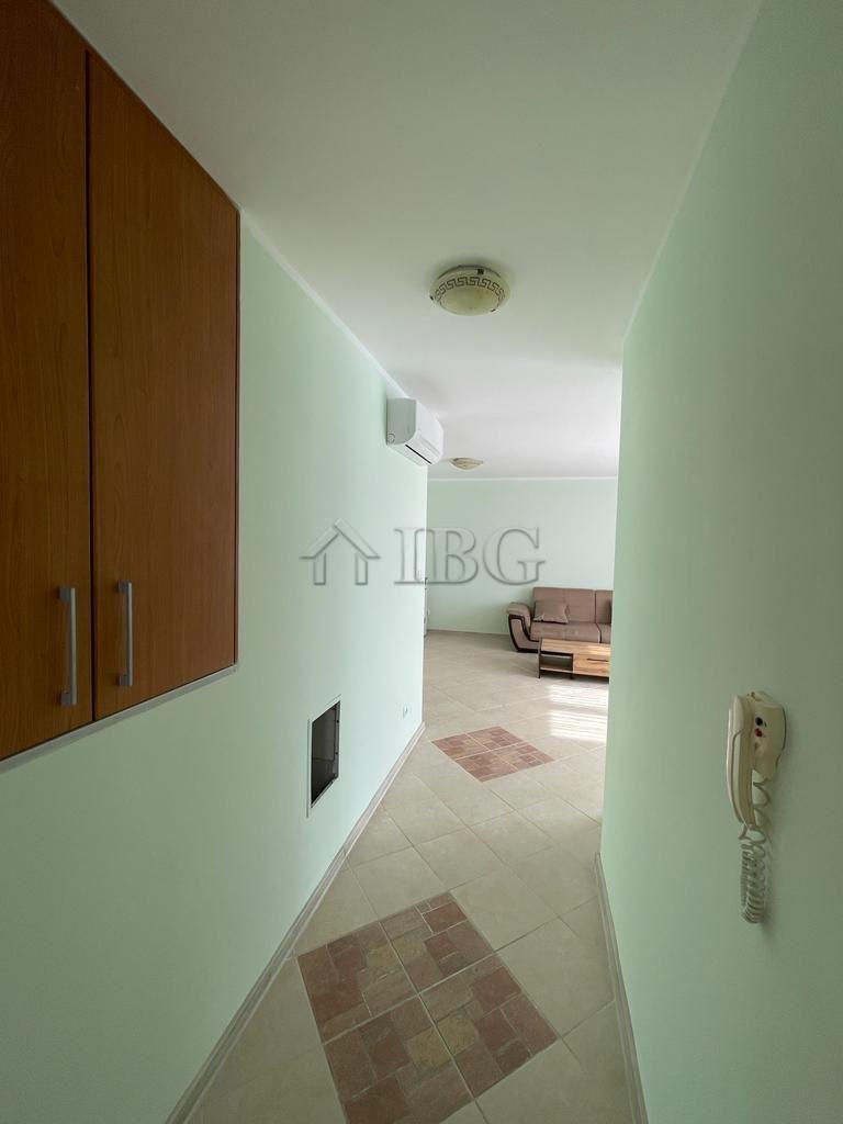 3-Bedroom Penthouse in Oasis Complex, Ravda — First Line to the Sea — photo 22 of 25