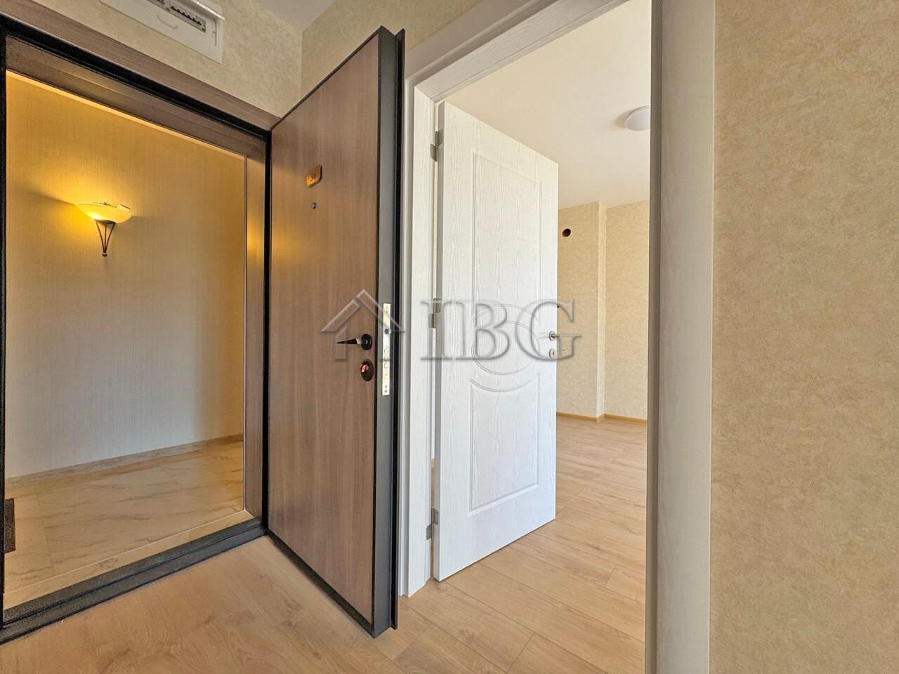 Bright & Spacious 1-Bedroom Apartment with Pool View - Aphrodite Green, Sunny Beach — photo 8 of 12