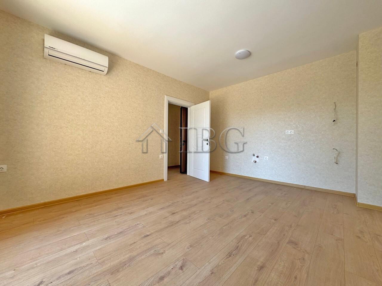 Bright & Spacious 1-Bedroom Apartment with Pool View - Aphrodite Green, Sunny Beach — photo 11 of 12