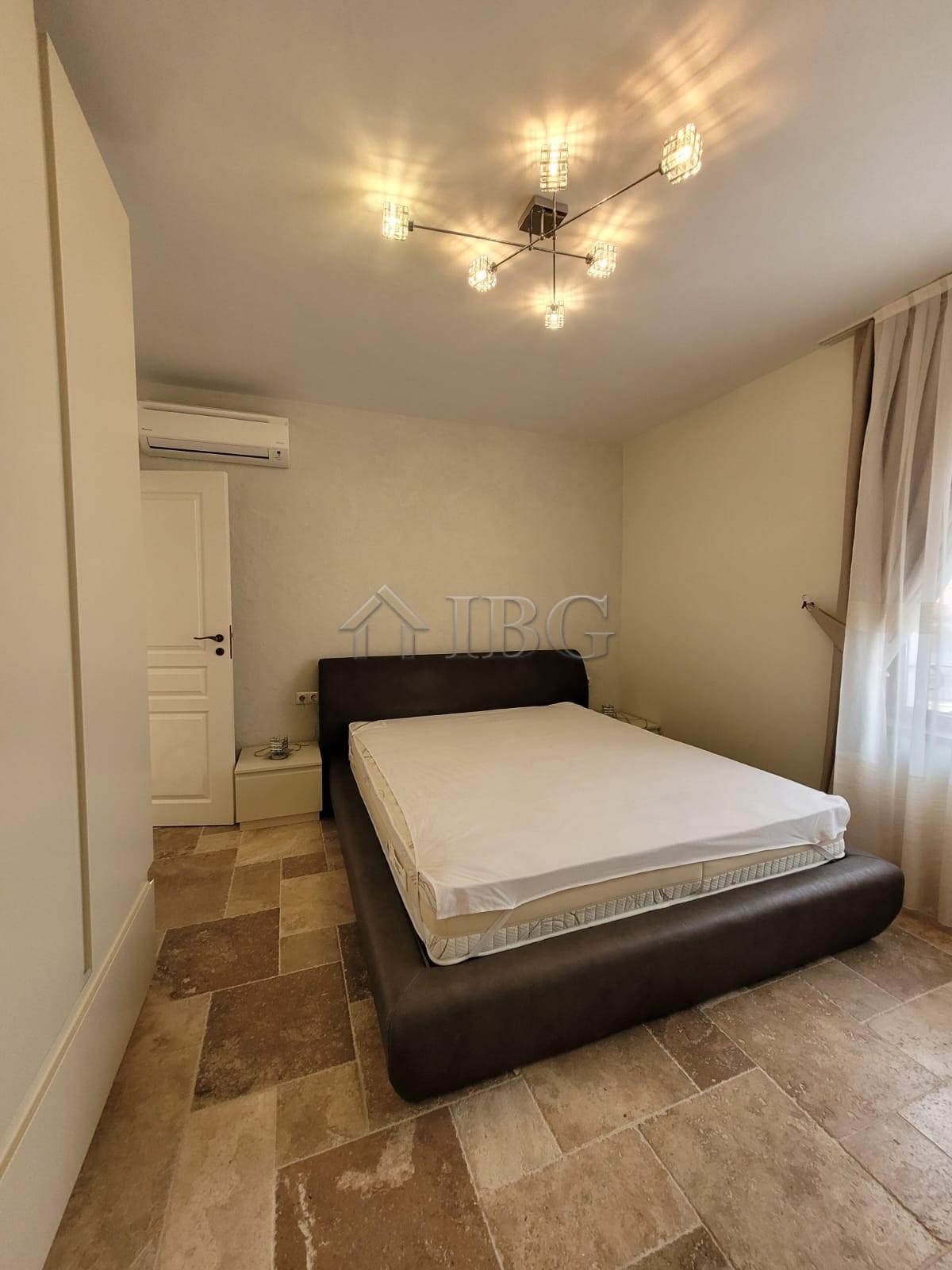 Luxurious Three-Level Maisonette with Sea Views in Arthur Complex, Sveti Vlas — photo 15 of 20