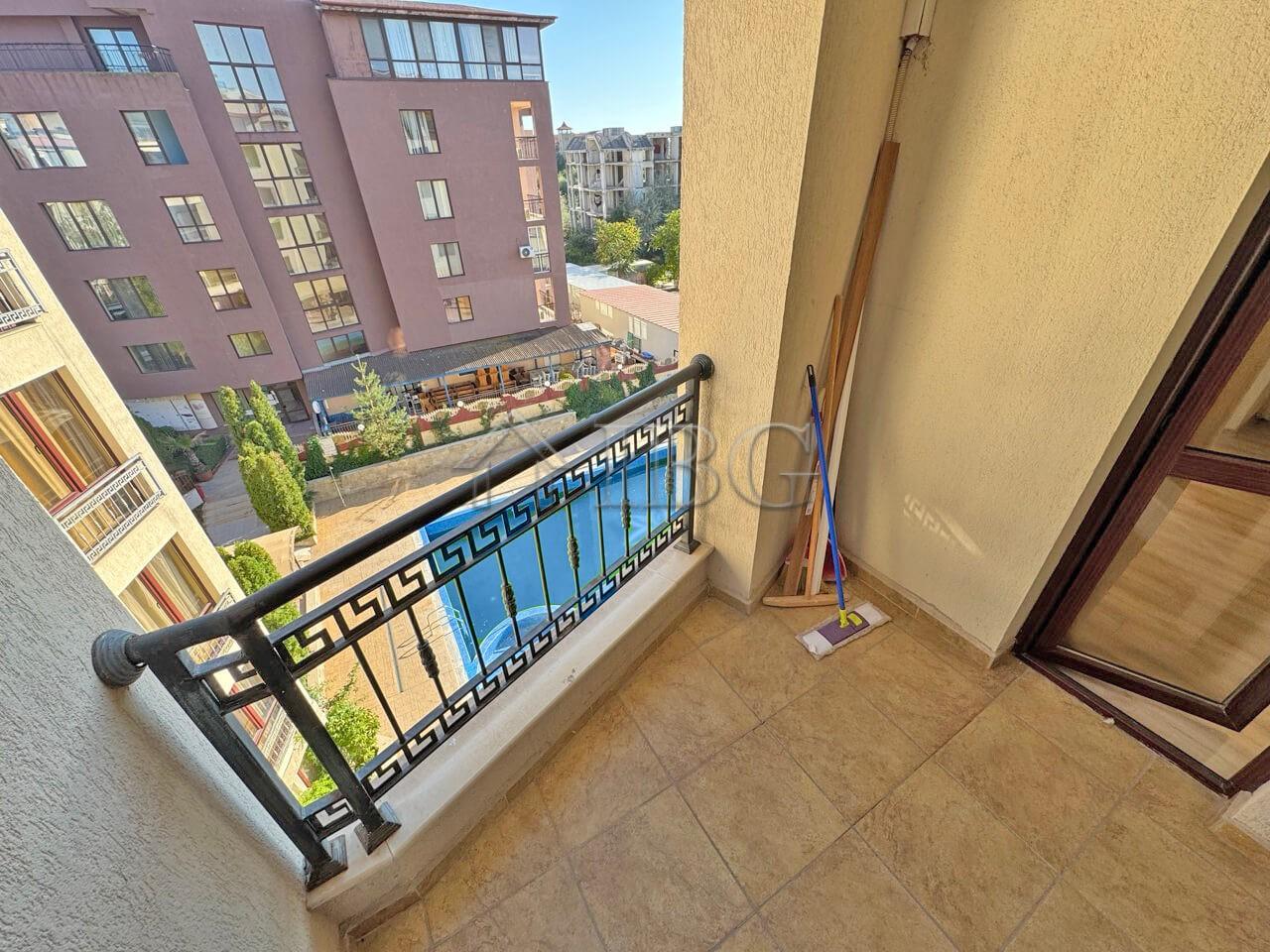Bright 1-Bedroom Apartment with Pool View - Camelot, Sunny Beach — Sunny Beach