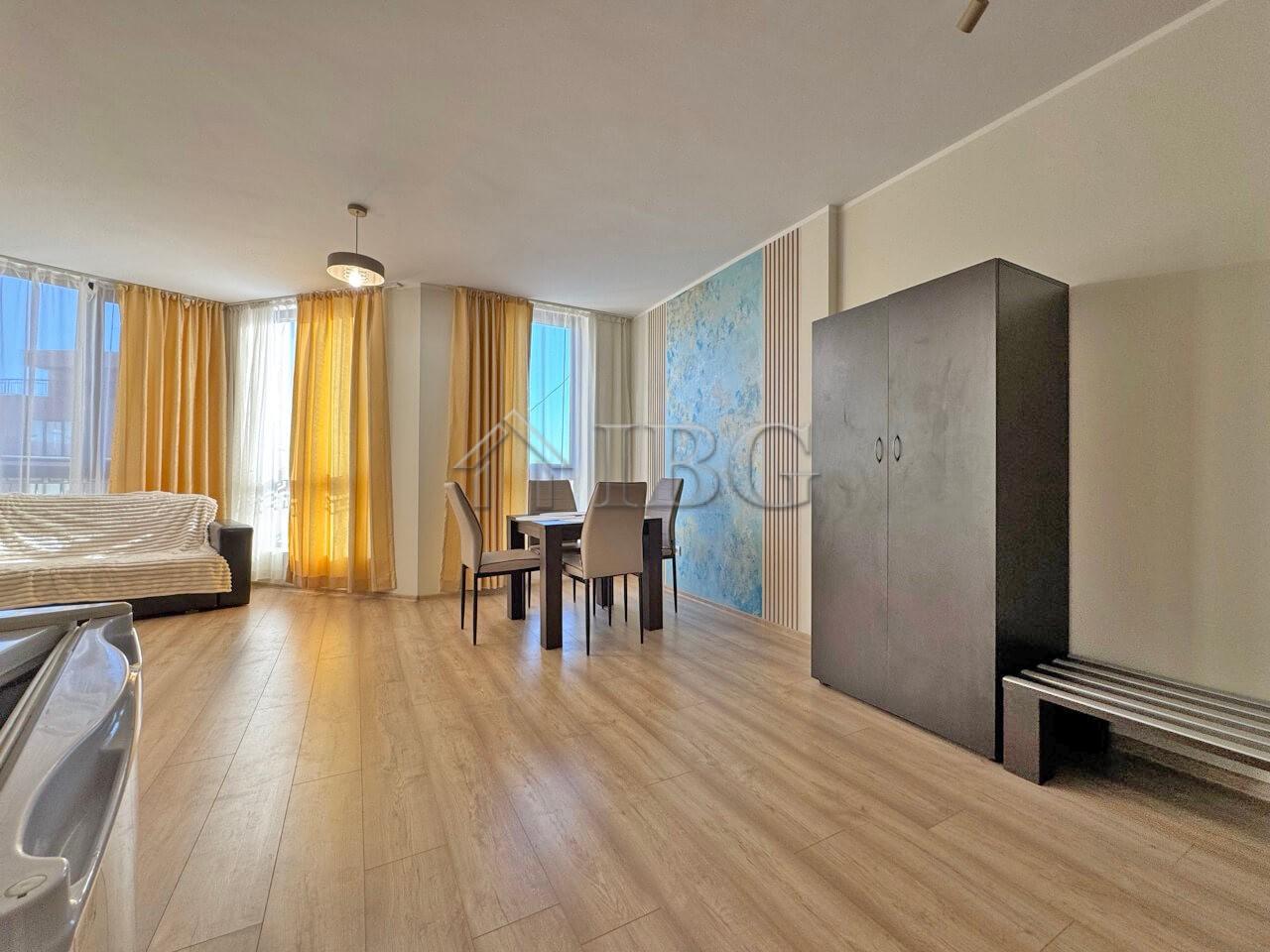 Bright 1-Bedroom Apartment with Pool View - Camelot, Sunny Beach — photo 7 of 13