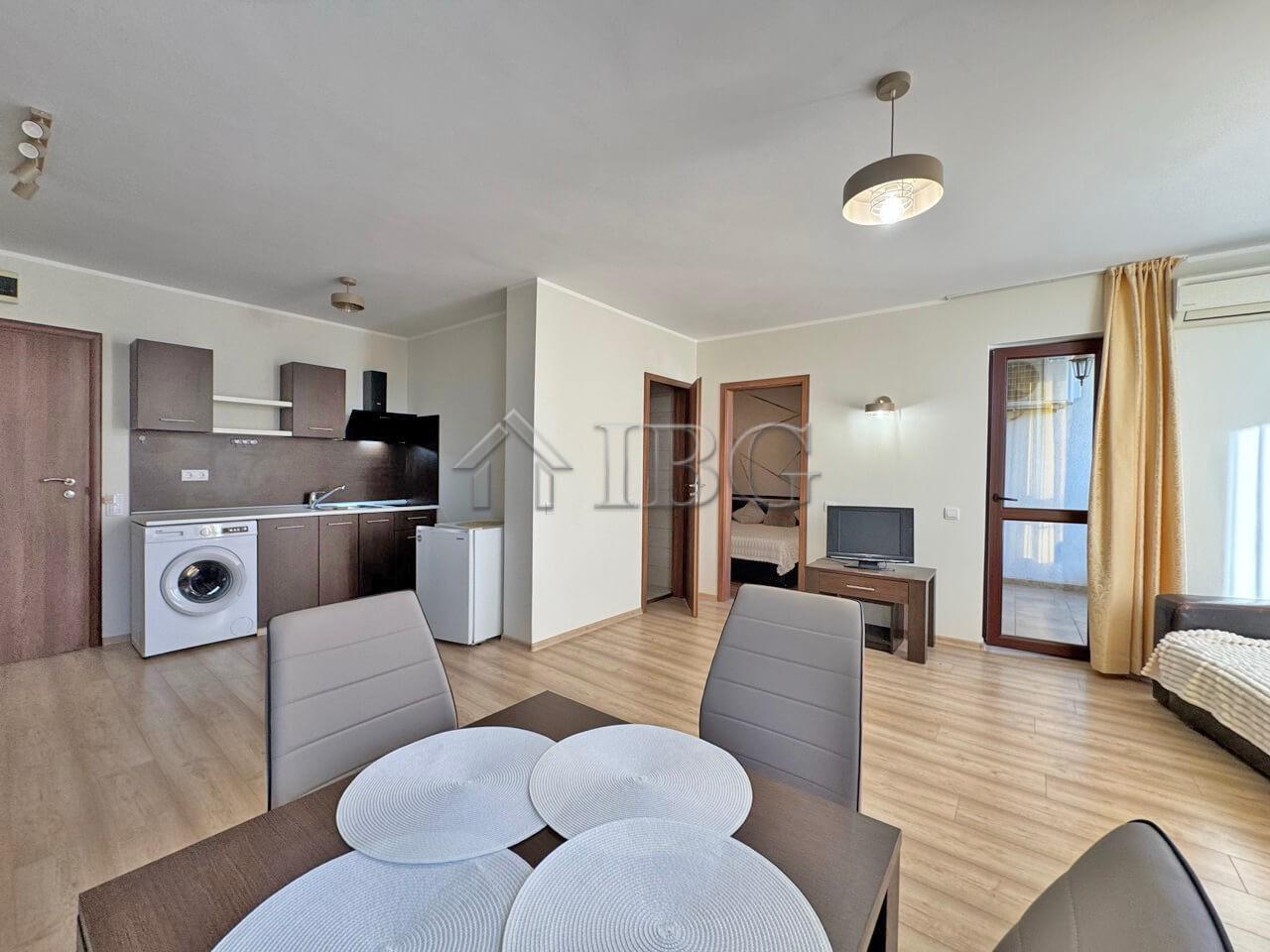 Bright 1-Bedroom Apartment with Pool View - Camelot, Sunny Beach — photo 3