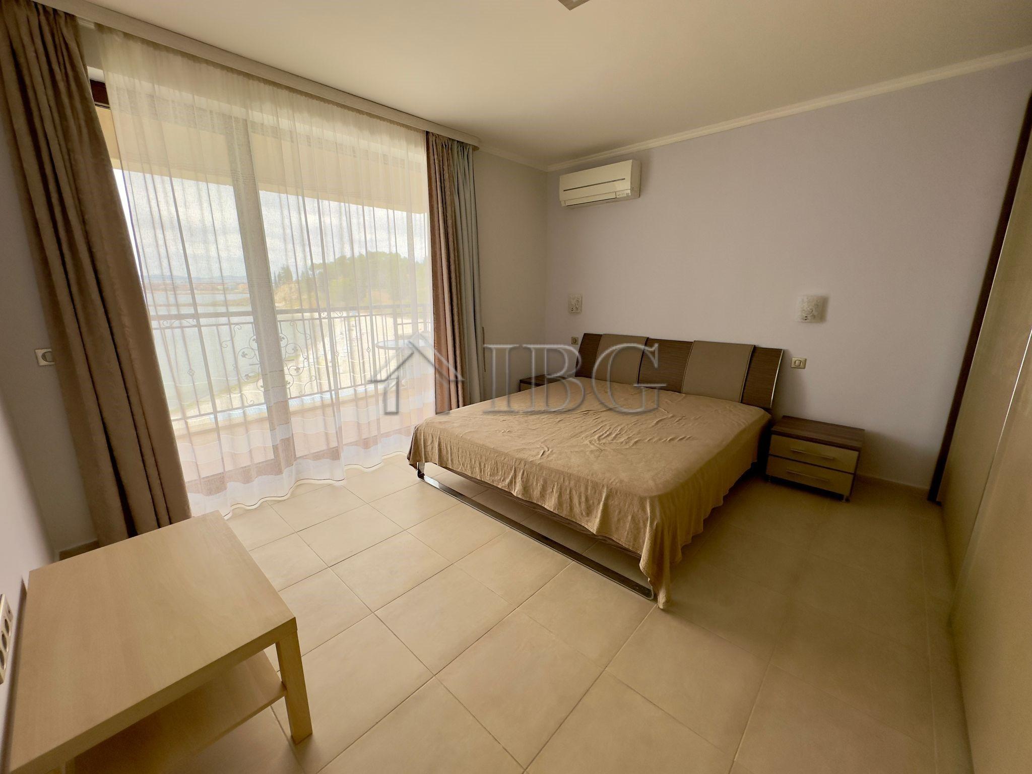 Luxury 3-Room Apartment with Front Sea View First Line Akrotiria Beach, Nessebar — photo 20 of 25