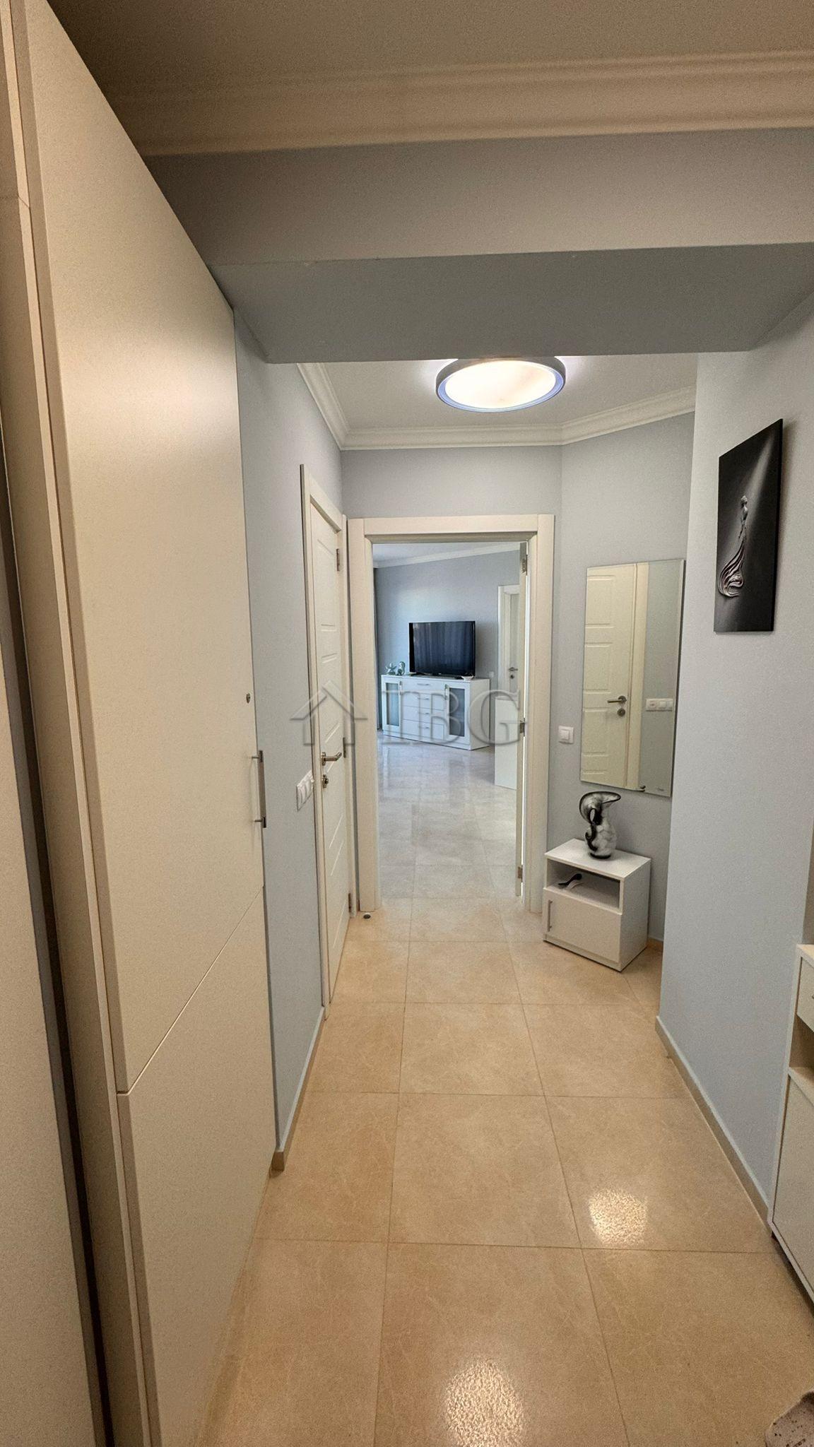 Two-Bedroom Apartment with Sea & Mountain View in Villa Florence, Sveti Vlas — photo 9 of 19