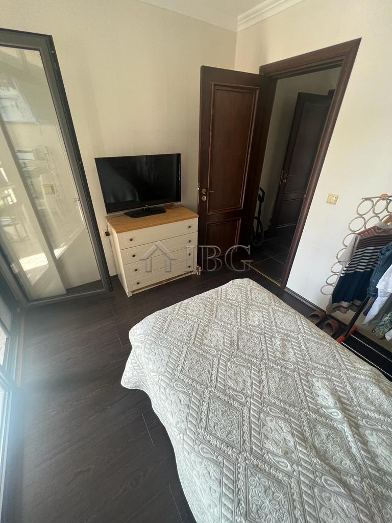 Luxurious Two-Bedroom Apartment with Stunning Sea View in Dolce Vita 2, Sveti Vlas — photo 12 of 14