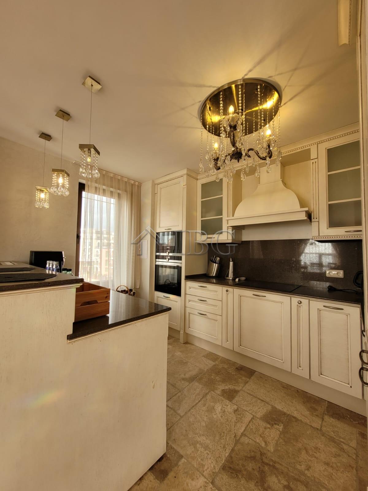 Luxurious Three-Level Maisonette with Sea Views in Arthur Complex, Sveti Vlas — photo 6 of 20