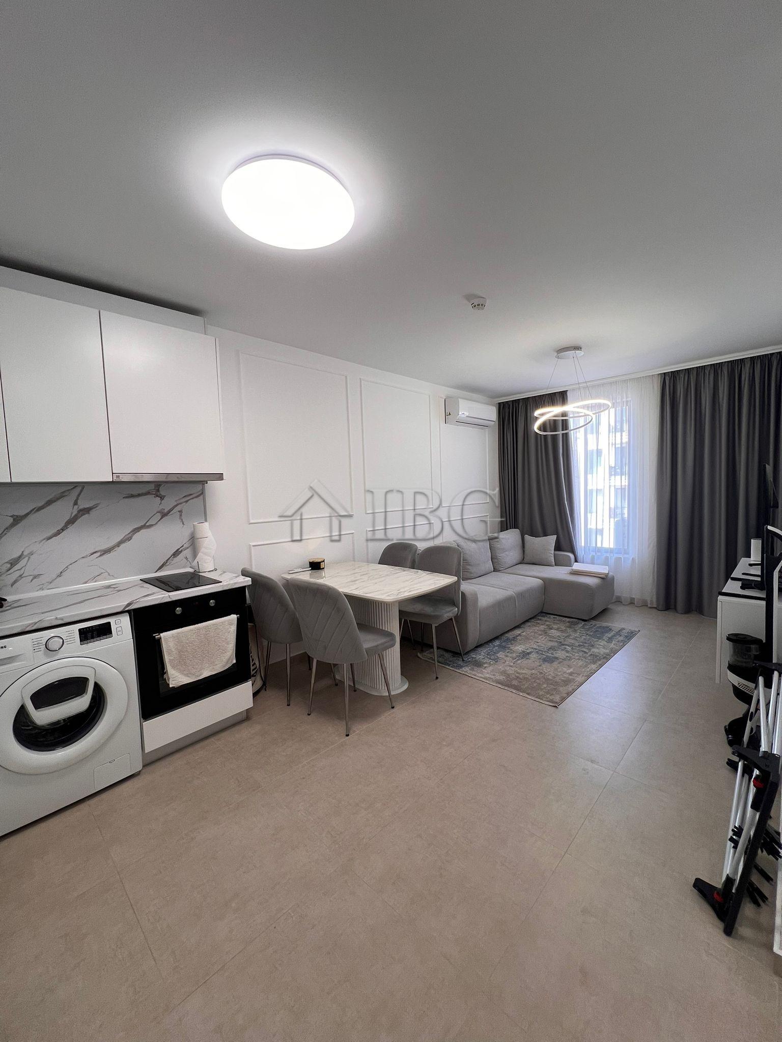 Modern One-Bedroom Apartment with Pool View in Polar Star, Sveti Vlas — photo 7 of 16