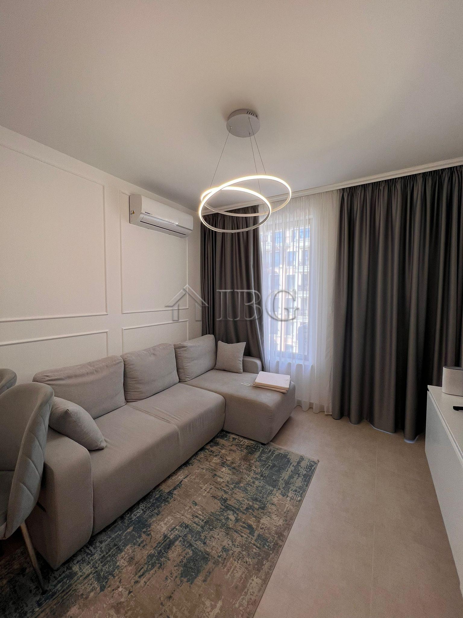 Modern One-Bedroom Apartment with Pool View in Polar Star, Sveti Vlas — photo 5 of 16