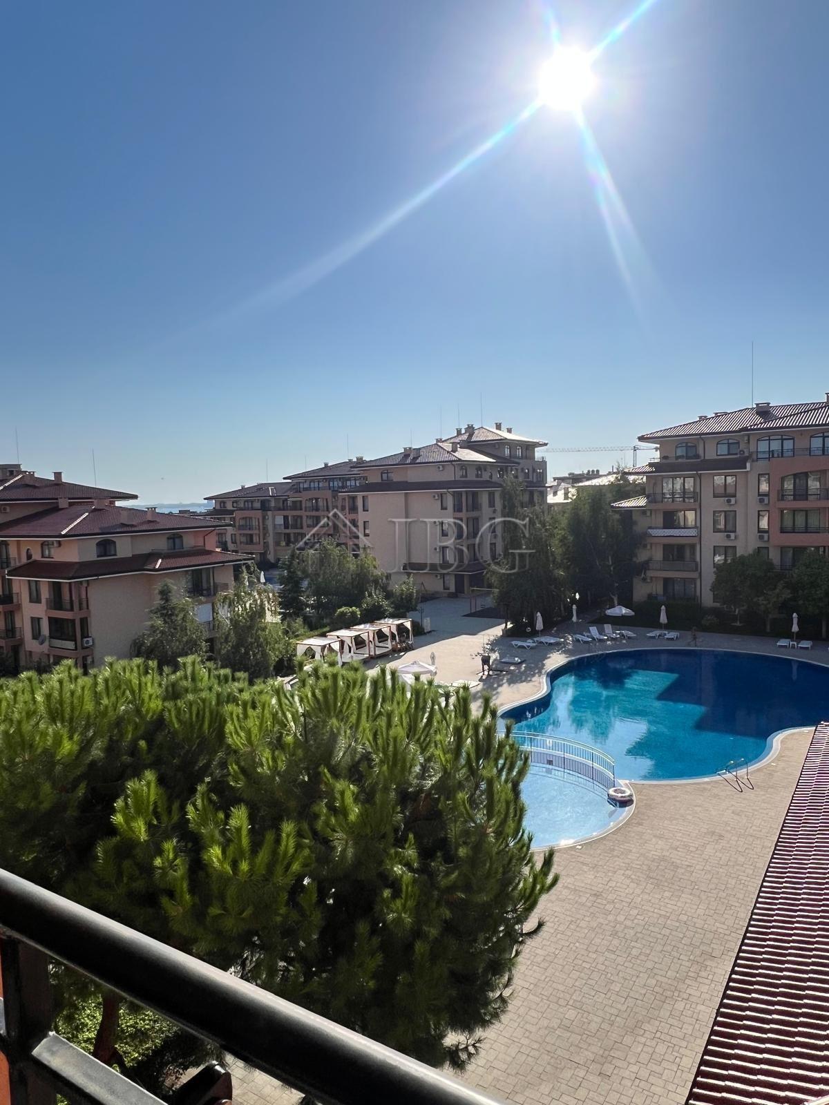 One-Bedroom Apartment with Pool and Partial Sea View in Star Dreams, Sveti Vlas — photo 5