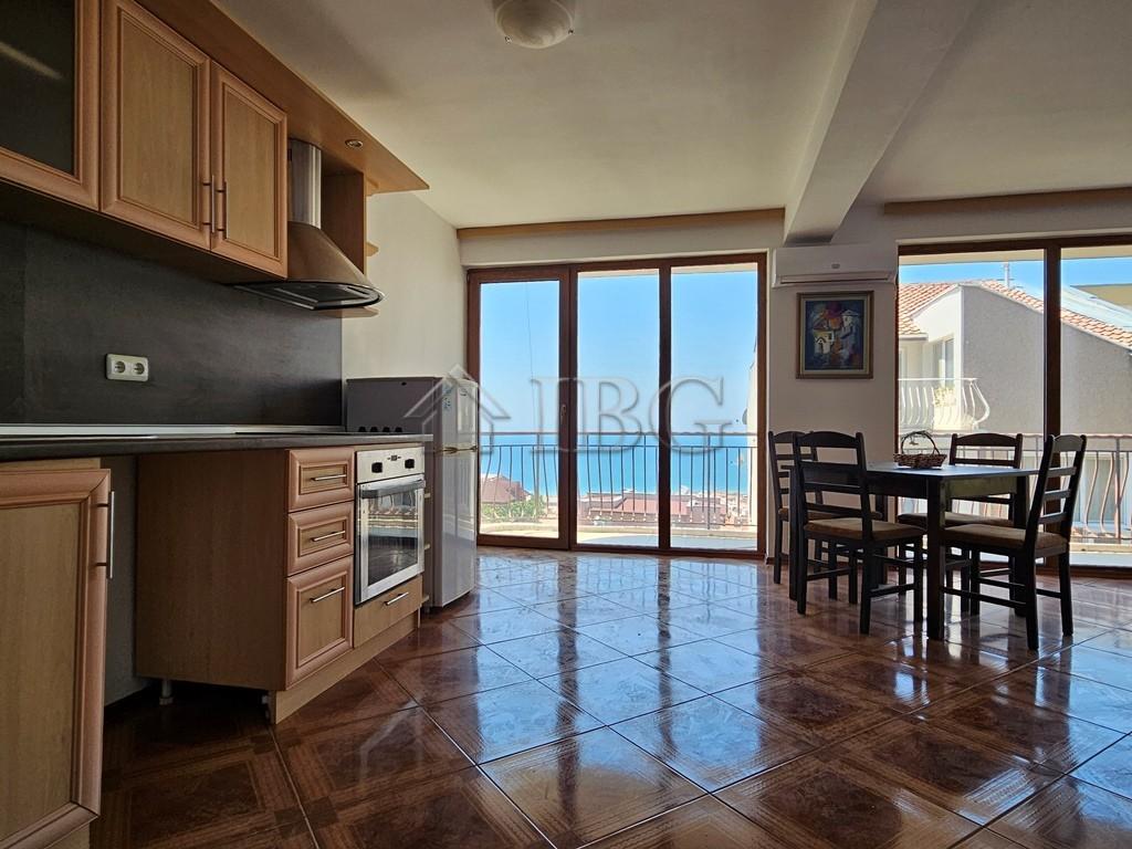 2-Bedroom Apartment with Sea View, Rusalka District, Sveti Vlas — photo 11 of 20