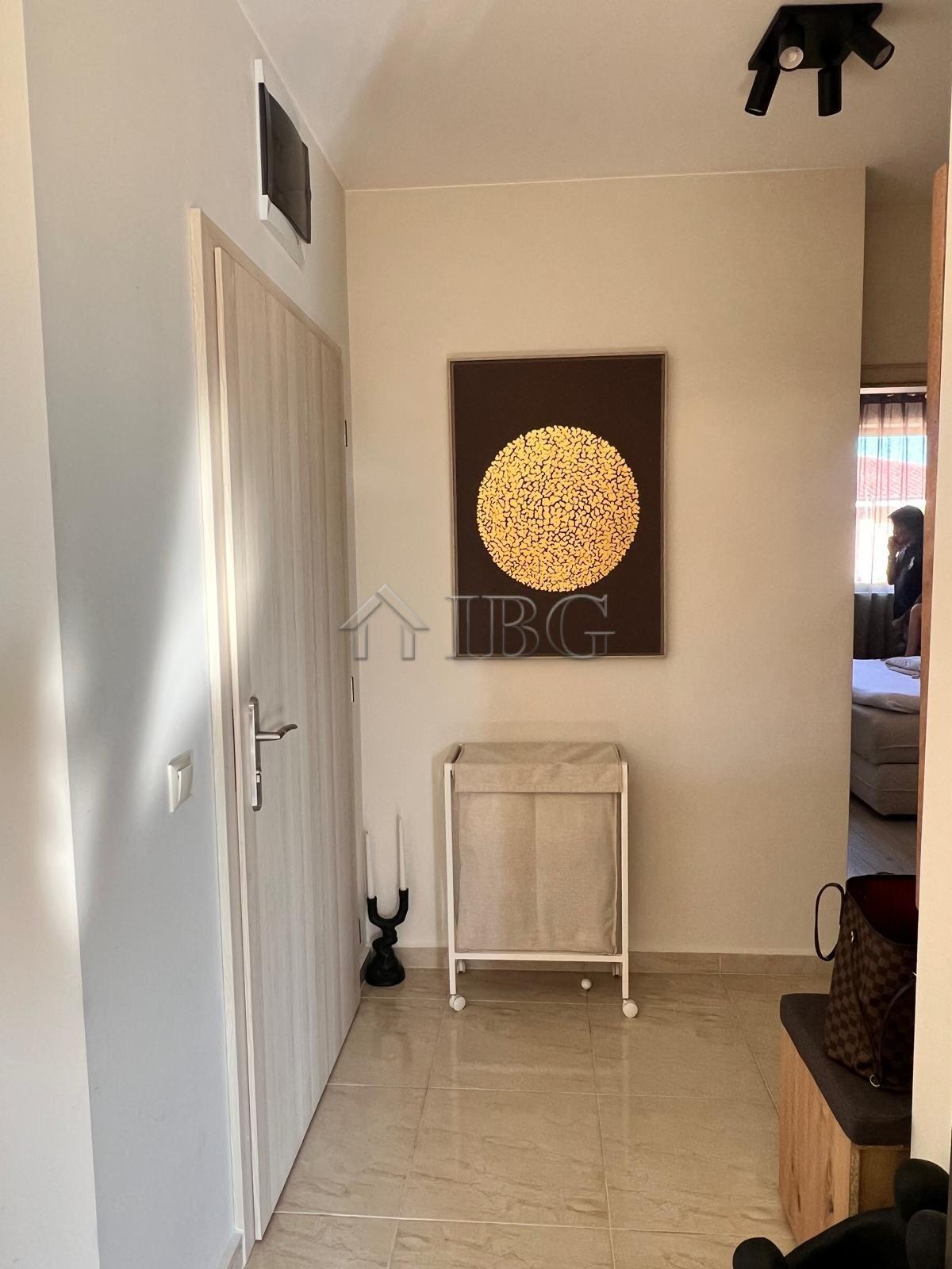 One-Bedroom Apartment with Pool and Partial Sea View in Star Dreams, Sveti Vlas — photo 9 of 10