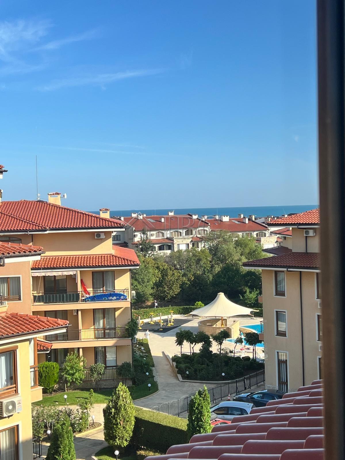 One-Bedroom Apartment with Pool and Partial Sea View in Star Dreams, Sveti Vlas — photo 4