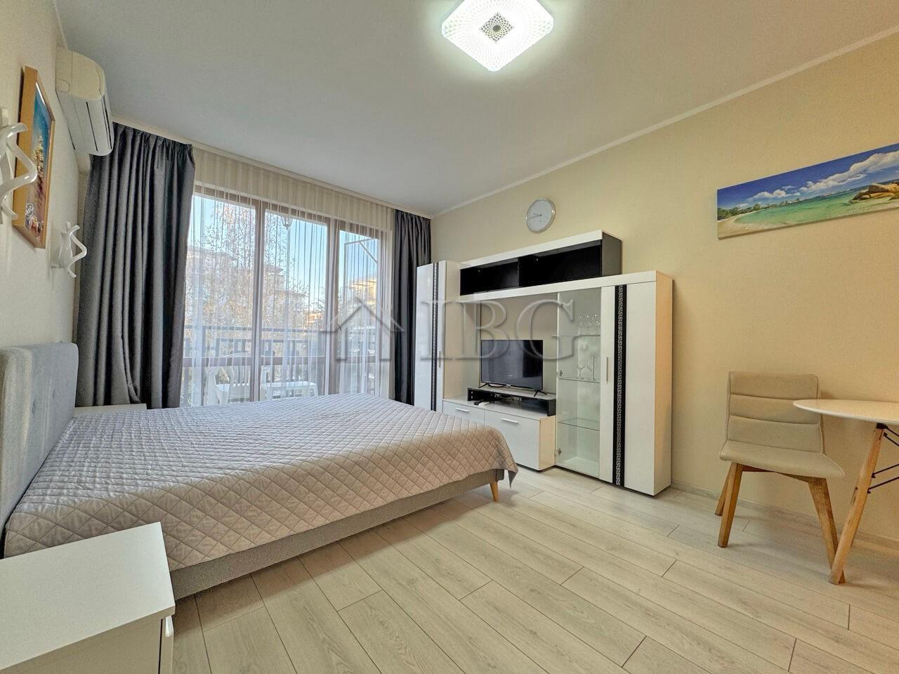 Studio for sale in Panorama Bay 2, Sveti Vlas, 200 m from the sea — photo 12 of 25