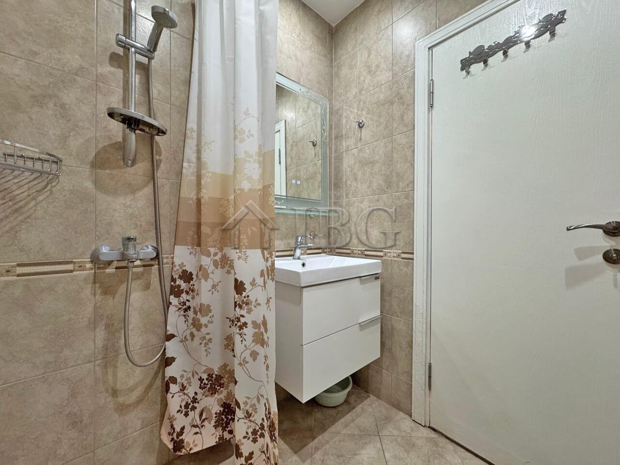 Studio for sale in Panorama Bay 2, Sveti Vlas, 200 m from the sea — photo 15 of 25