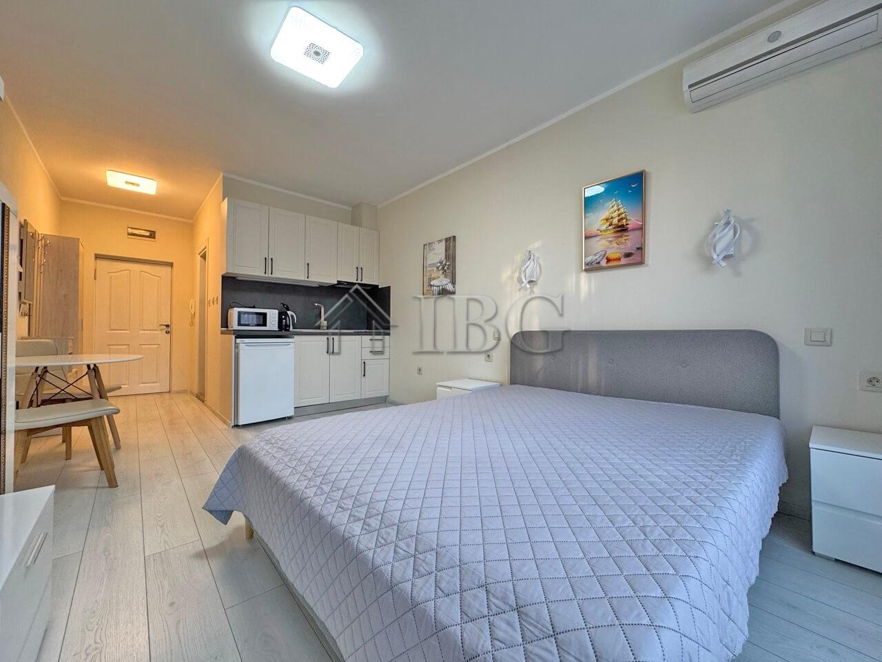 Studio for sale in Panorama Bay 2, Sveti Vlas, 200 m from the sea — photo 3