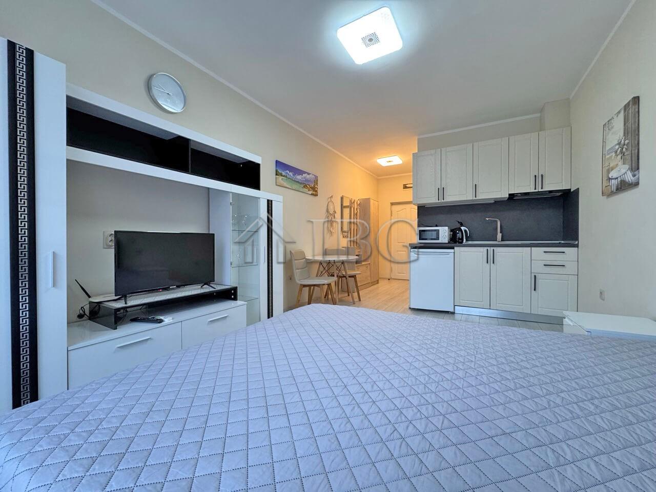 Studio for sale in Panorama Bay 2, Sveti Vlas, 200 m from the sea — photo 9 of 25