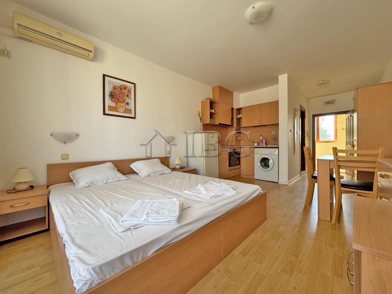 Bright Studio with Pool View Panorama Bay 1, Sveti Vlas — photo 4