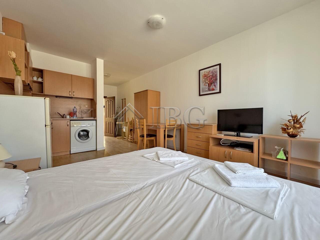 Bright Studio with Pool View Panorama Bay 1, Sveti Vlas — photo 5