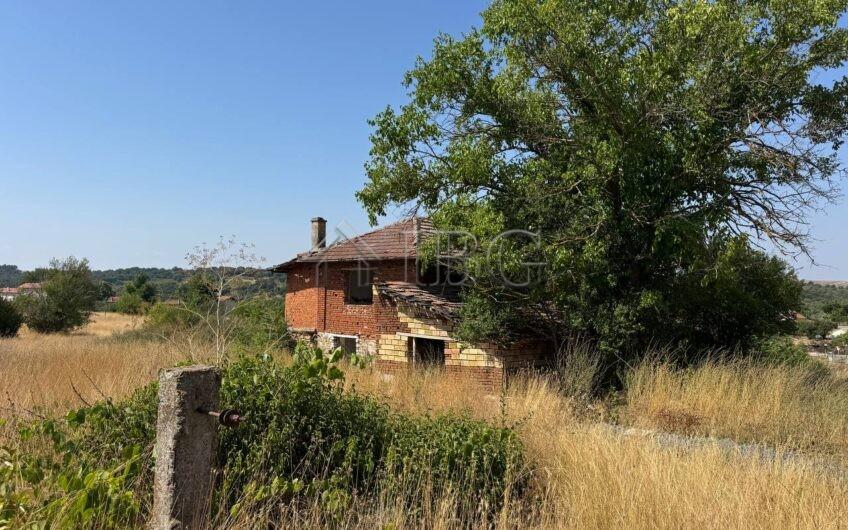 Two-Story House with a Large Plot in the Village of Zagortsi, Burgas Region — photo 3