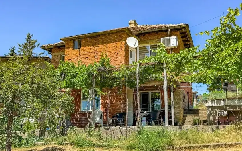 Two-Story House with Land in the Center of Sredets, Burgas Region — Burgas