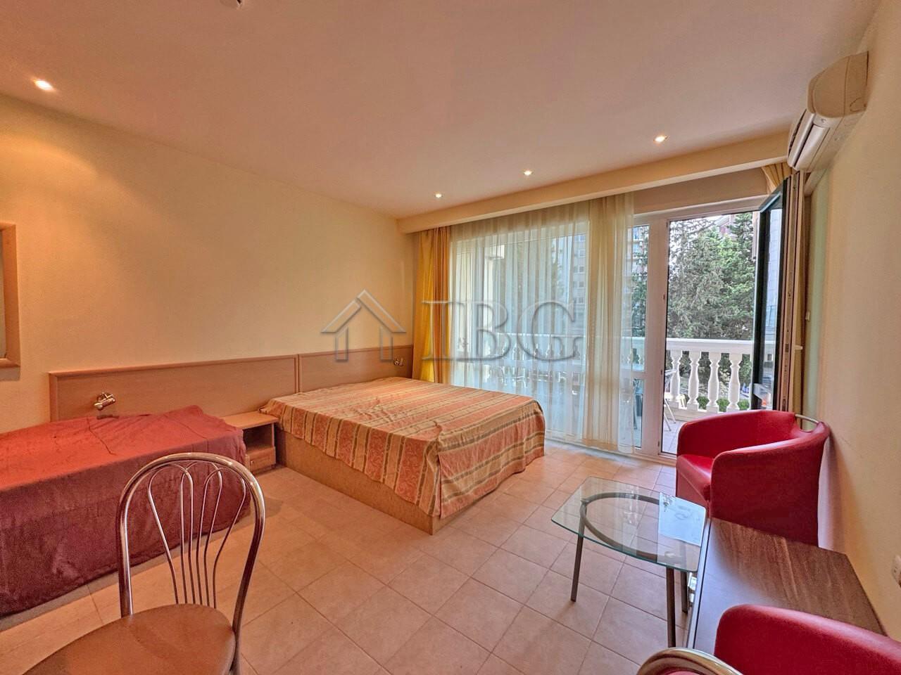 Big Studio with Balcony in Planet Hotel Residential Complex - 2nd line to the Sea, Sunny Beach — photo 5 of 21
