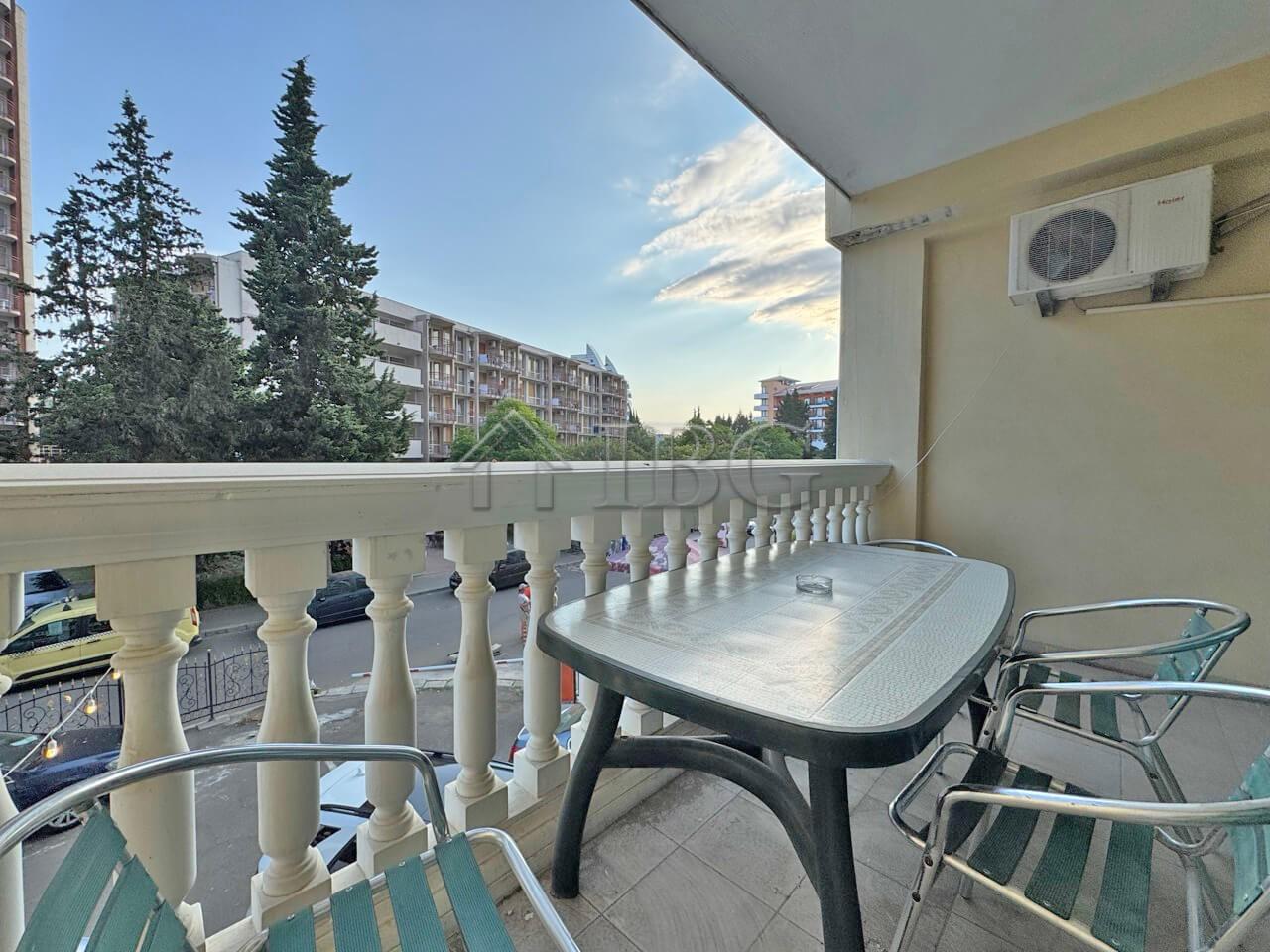 Big Studio with Balcony in Planet Hotel Residential Complex - 2nd line to the Sea, Sunny Beach — photo 8 of 21