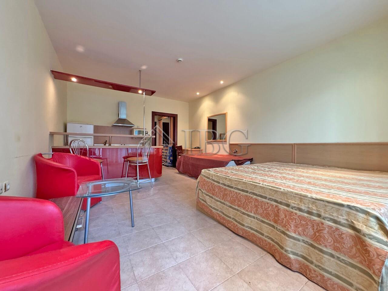 Big Studio with Balcony in Planet Hotel Residential Complex - 2nd line to the Sea, Sunny Beach — photo 9 of 21