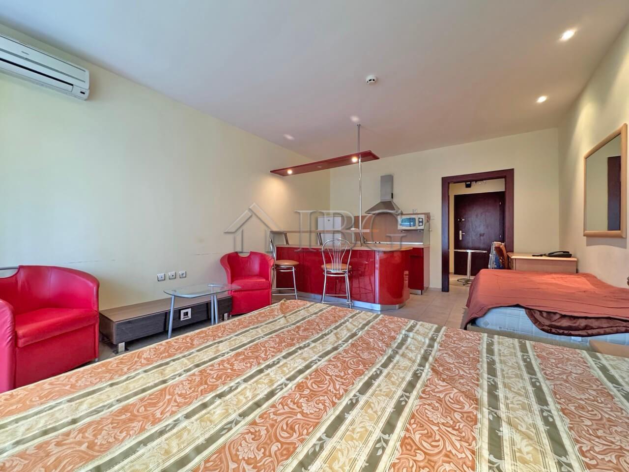 Big Studio with Balcony in Planet Hotel Residential Complex - 2nd line to the Sea, Sunny Beach — photo 10 of 21