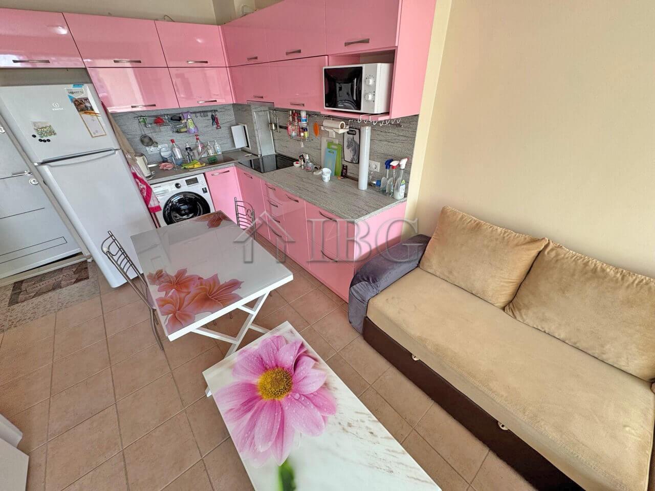 Bright 1-Bedroom Apartment in Sea Dreams Complex, Sunny Beach — photo 9 of 11